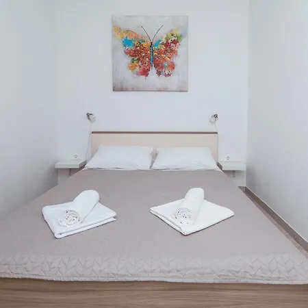 Lägenhet Ae Biograd Na Moru